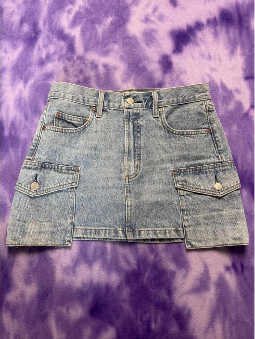 Denim forum the 90s mid rise cargo mini skirt size 26